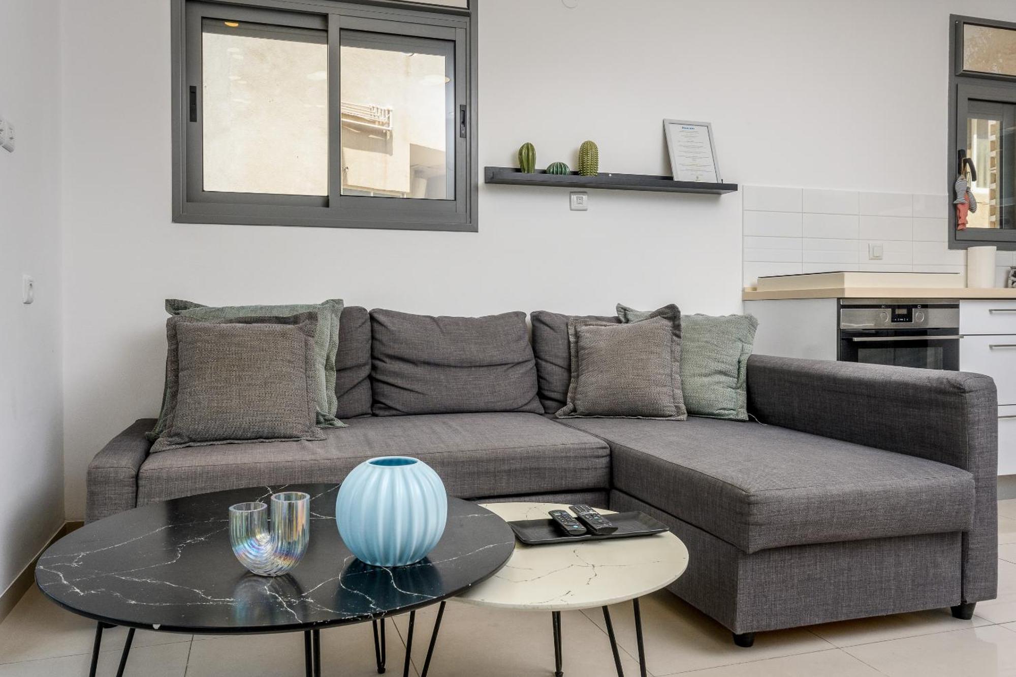 Very Nice 1 Bdr Apartment 2 Min From The Beach ! Tel Aviv Bagian luar foto