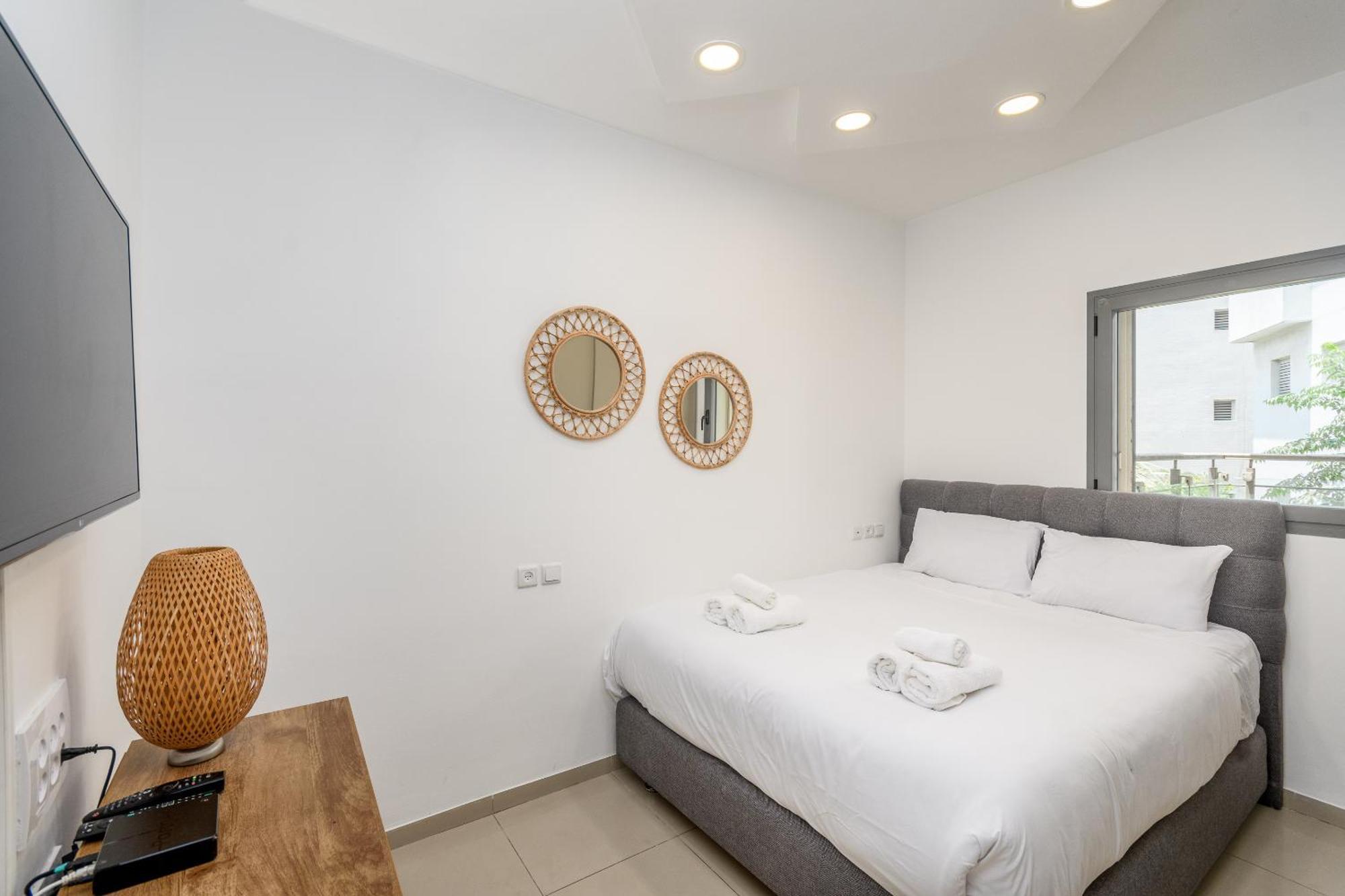 Very Nice 1 Bdr Apartment 2 Min From The Beach ! Tel Aviv Bagian luar foto