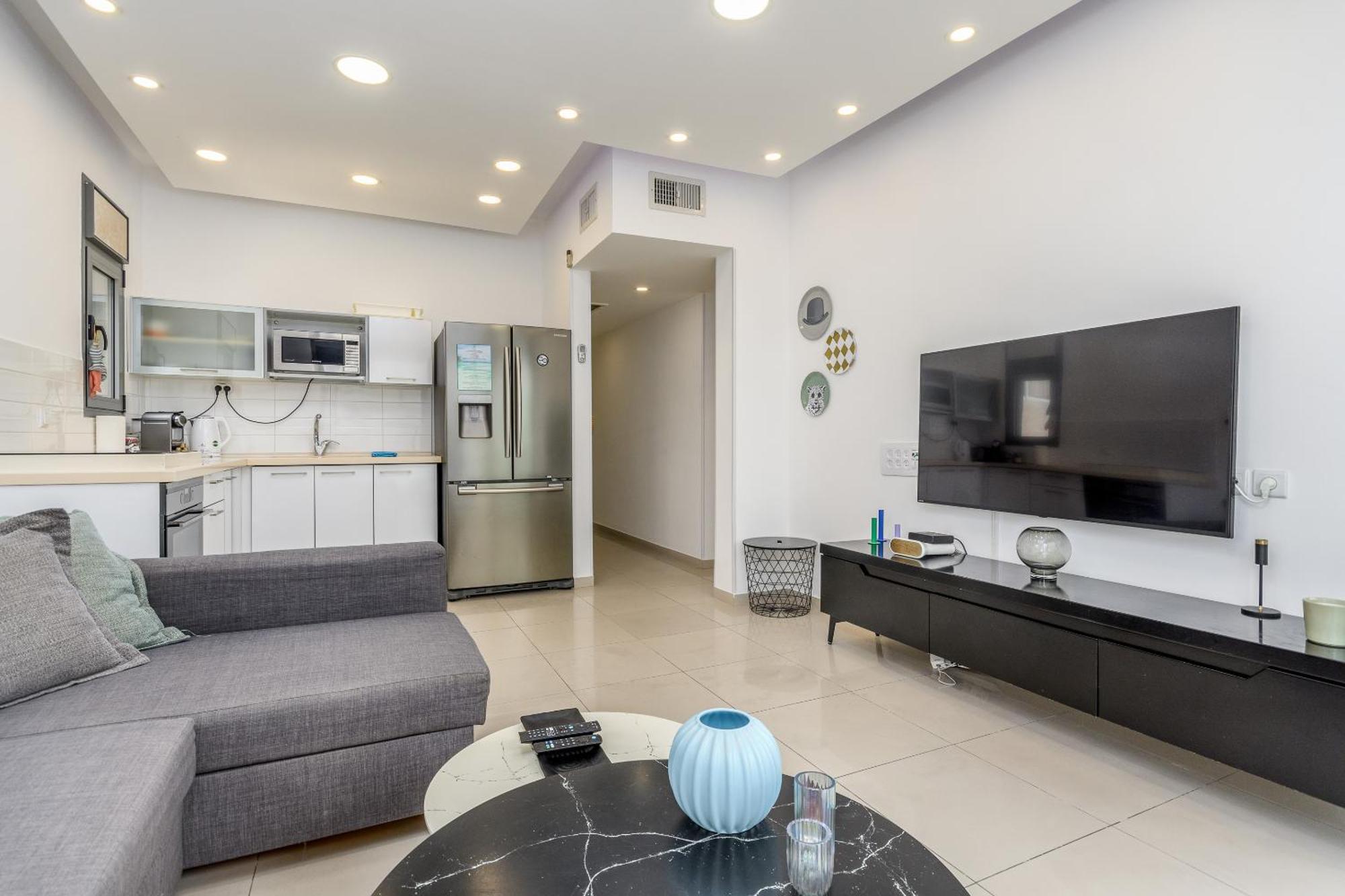 Very Nice 1 Bdr Apartment 2 Min From The Beach ! Tel Aviv Bagian luar foto