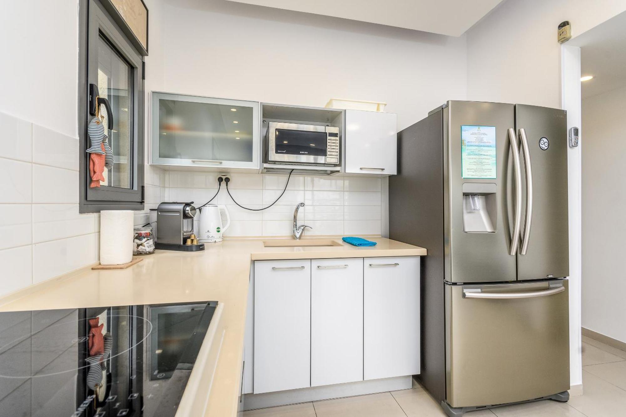 Very Nice 1 Bdr Apartment 2 Min From The Beach ! Tel Aviv Bagian luar foto