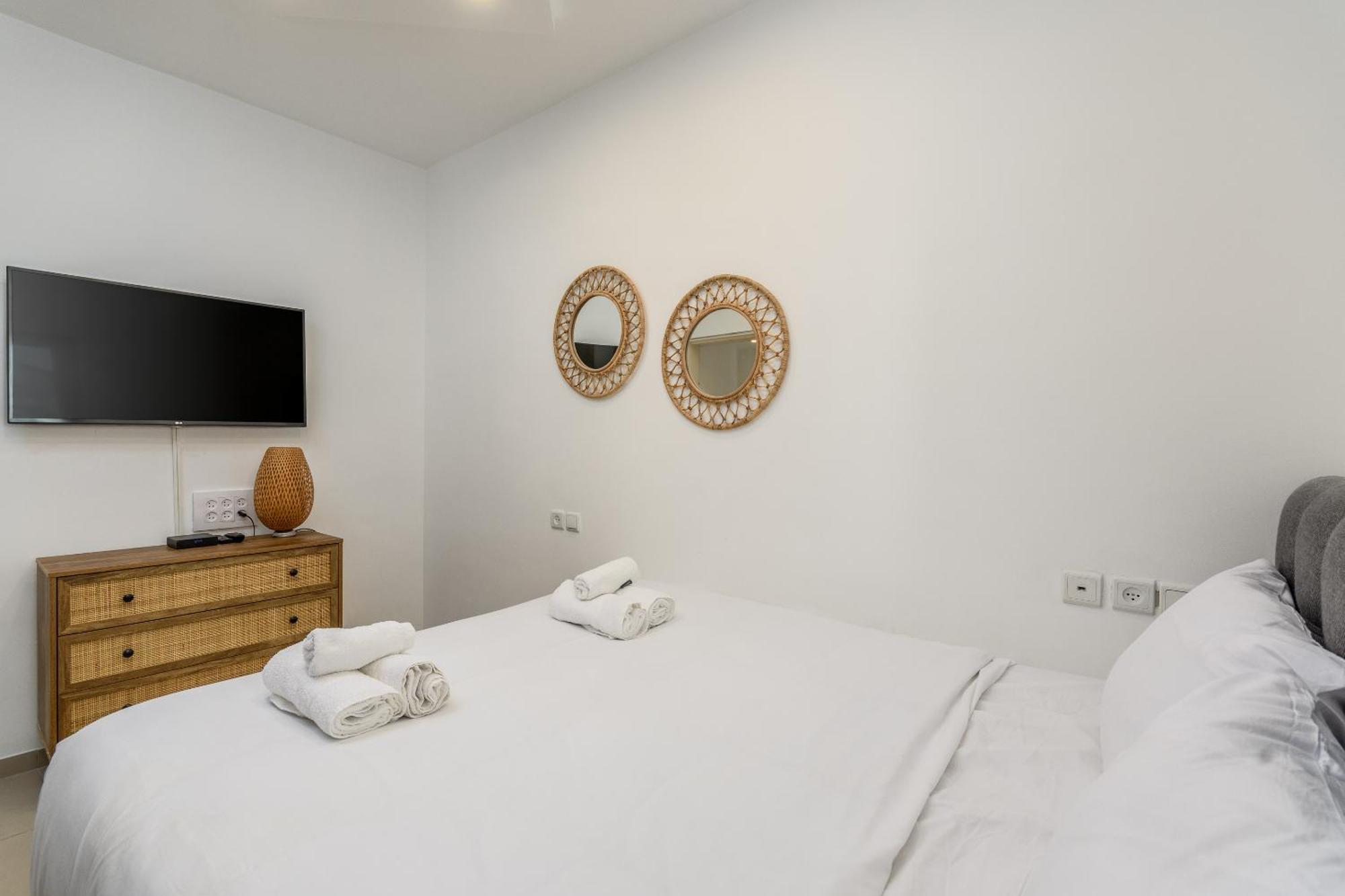 Very Nice 1 Bdr Apartment 2 Min From The Beach ! Tel Aviv Bagian luar foto