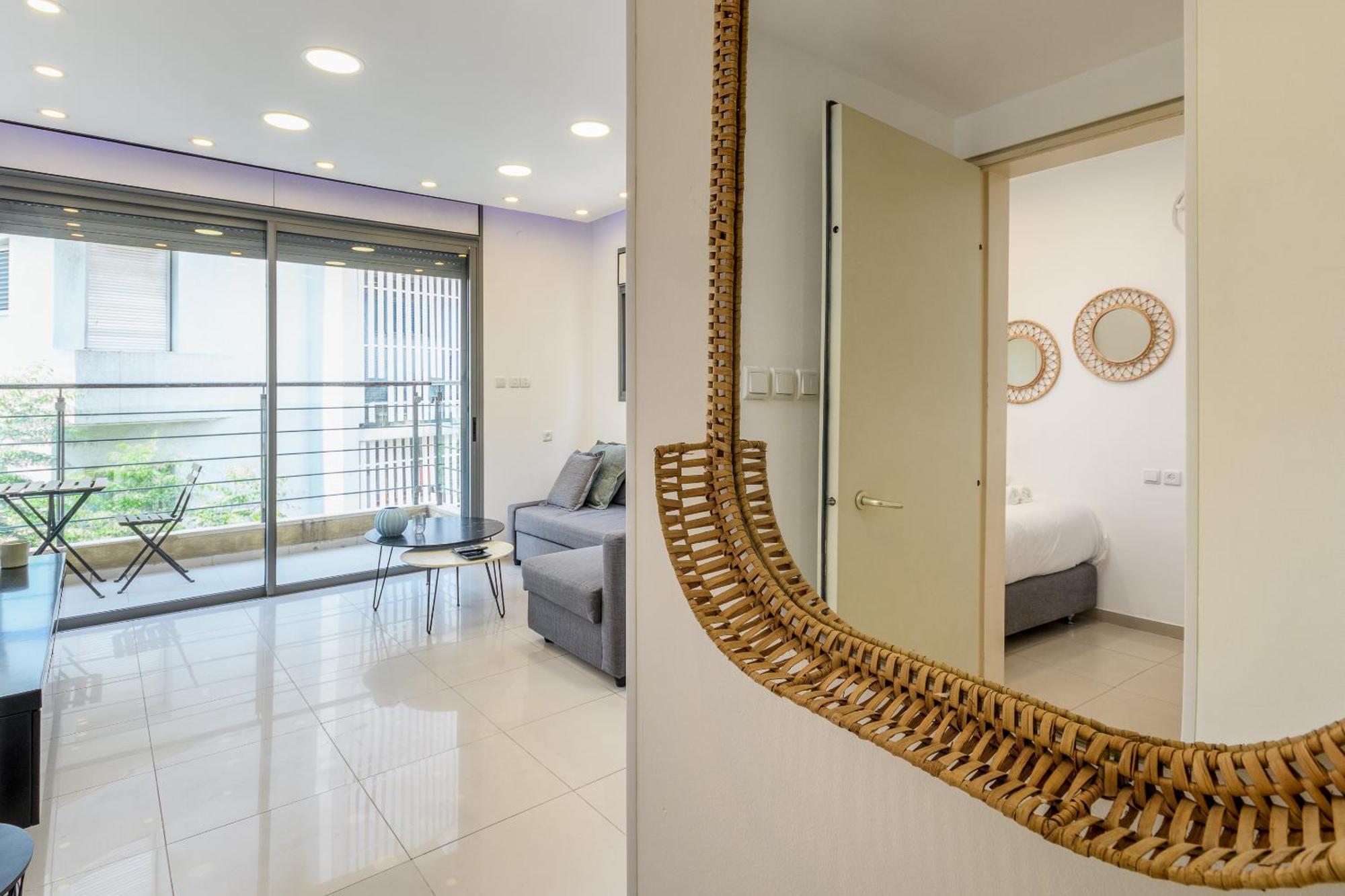 Very Nice 1 Bdr Apartment 2 Min From The Beach ! Tel Aviv Bagian luar foto