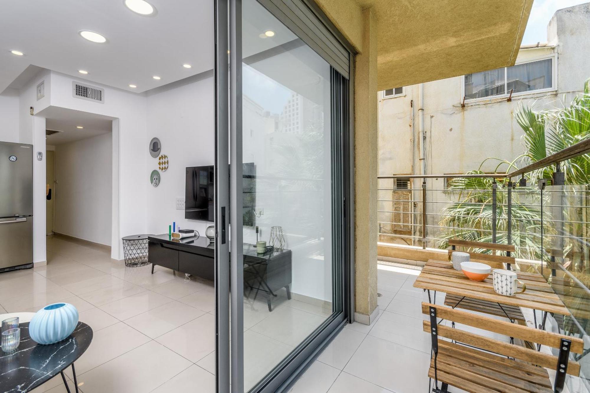 Very Nice 1 Bdr Apartment 2 Min From The Beach ! Tel Aviv Bagian luar foto